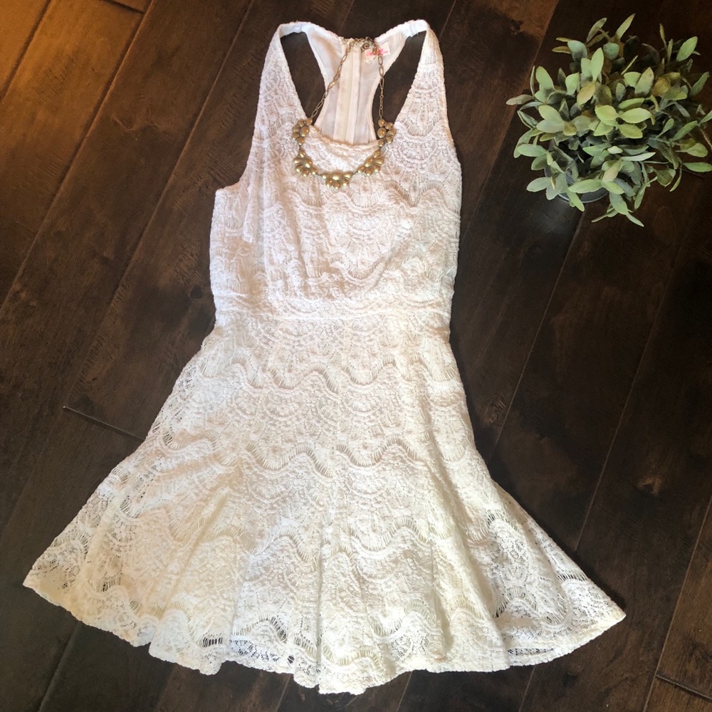 WHITE LACE DRESS